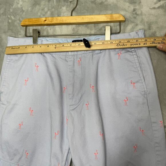 J. Crew Gramercy Shorts Mens 36 Light Blue Pink Flamingos Chino Pockets Beach - Picture 7 of 8